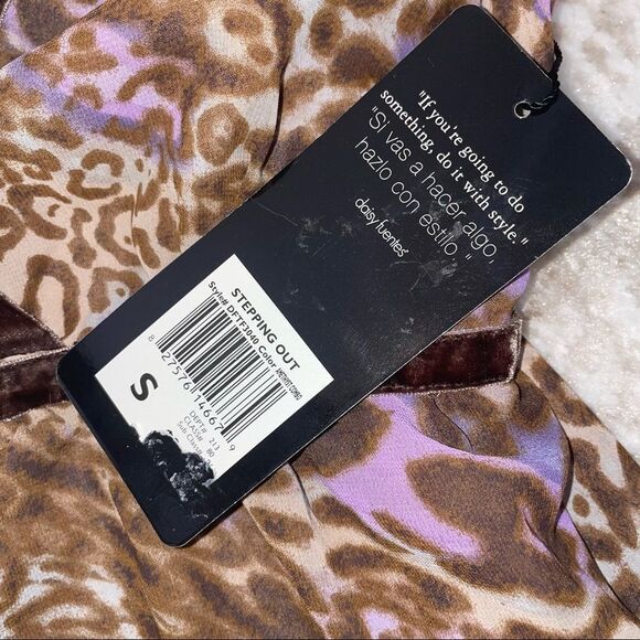 💋Bundle 4 items for $20. Add items💋 to a bundle3 - Picture 8 of 11